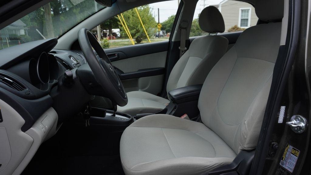 Kia Forte EX 2010