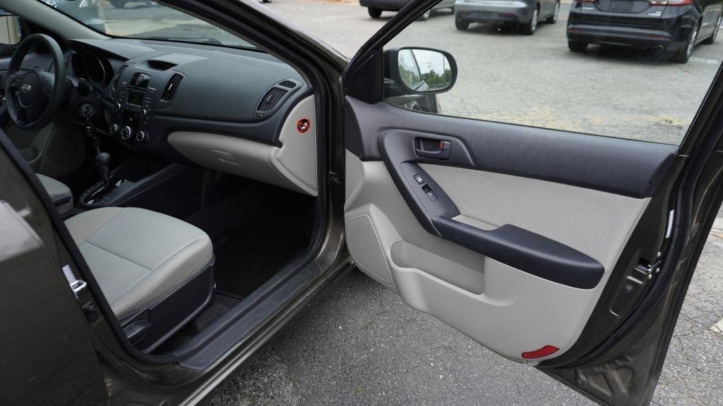 Kia Forte EX 2010