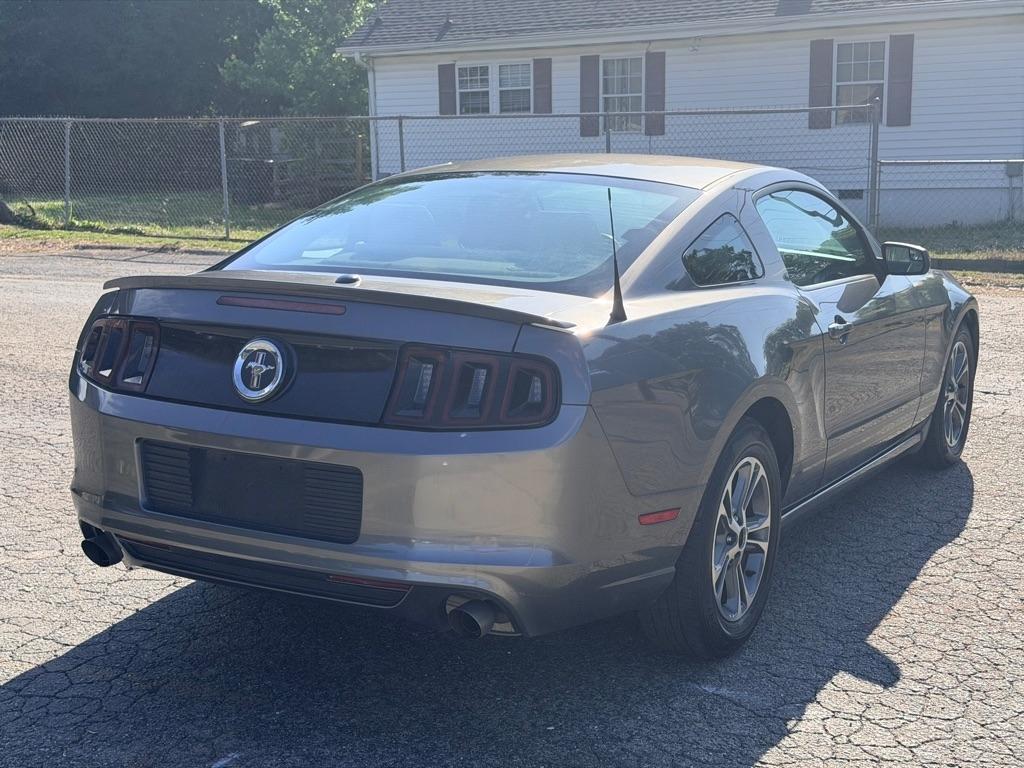 Ford Mustang V6 Coupe 2014
