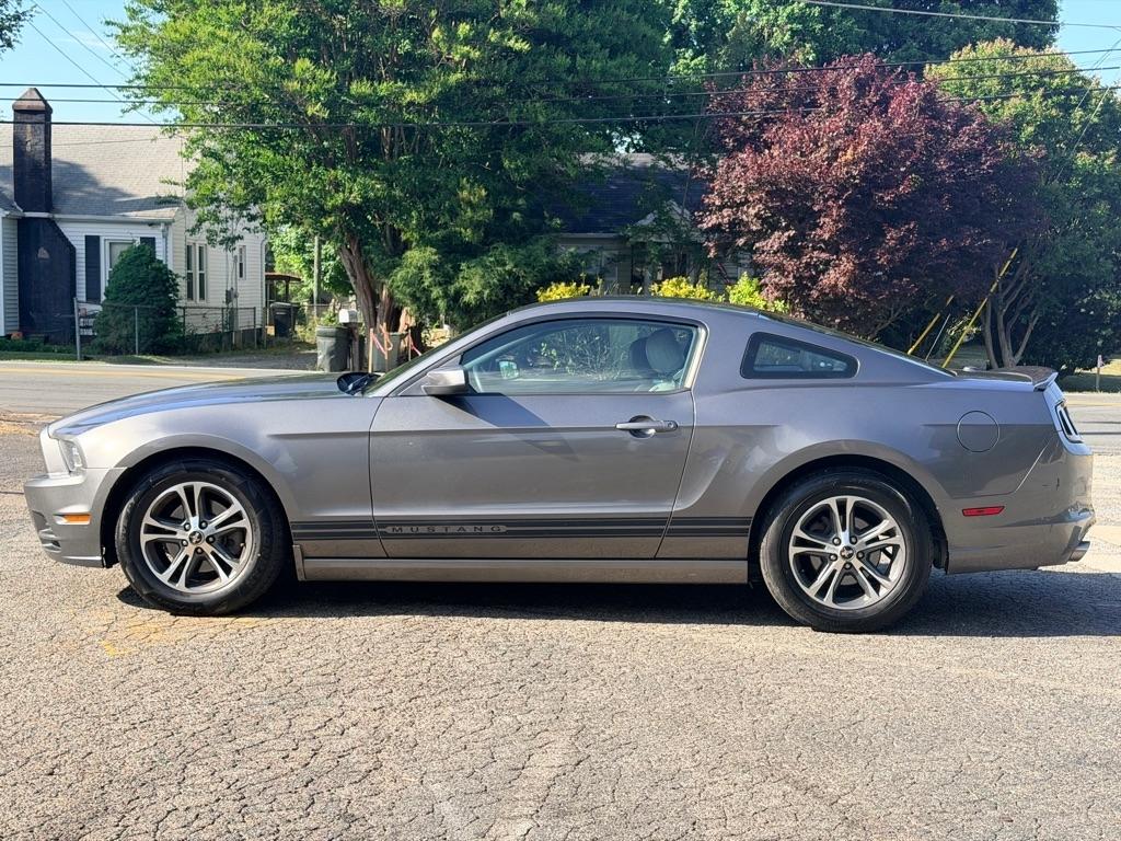 Ford Mustang V6 Coupe 2014