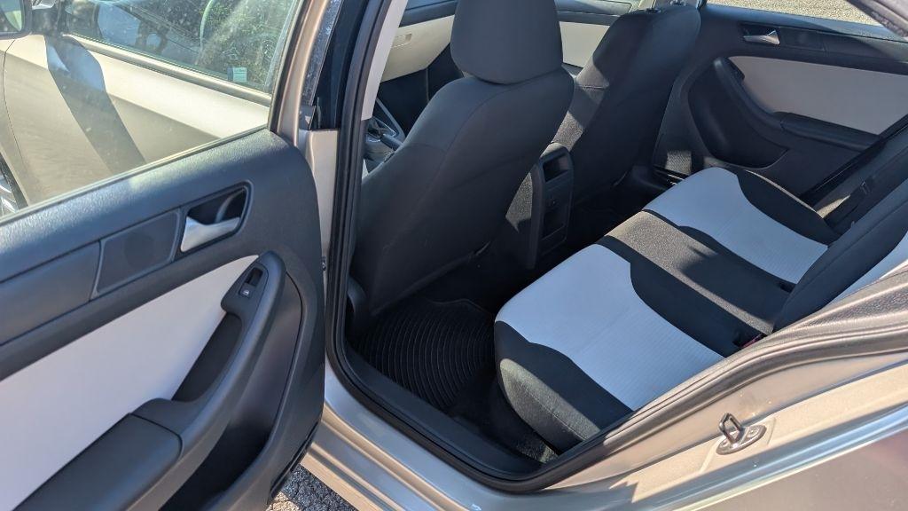 Volkswagen Jetta S 6A 2015