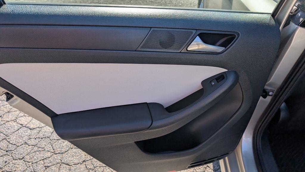 Volkswagen Jetta S 6A 2015