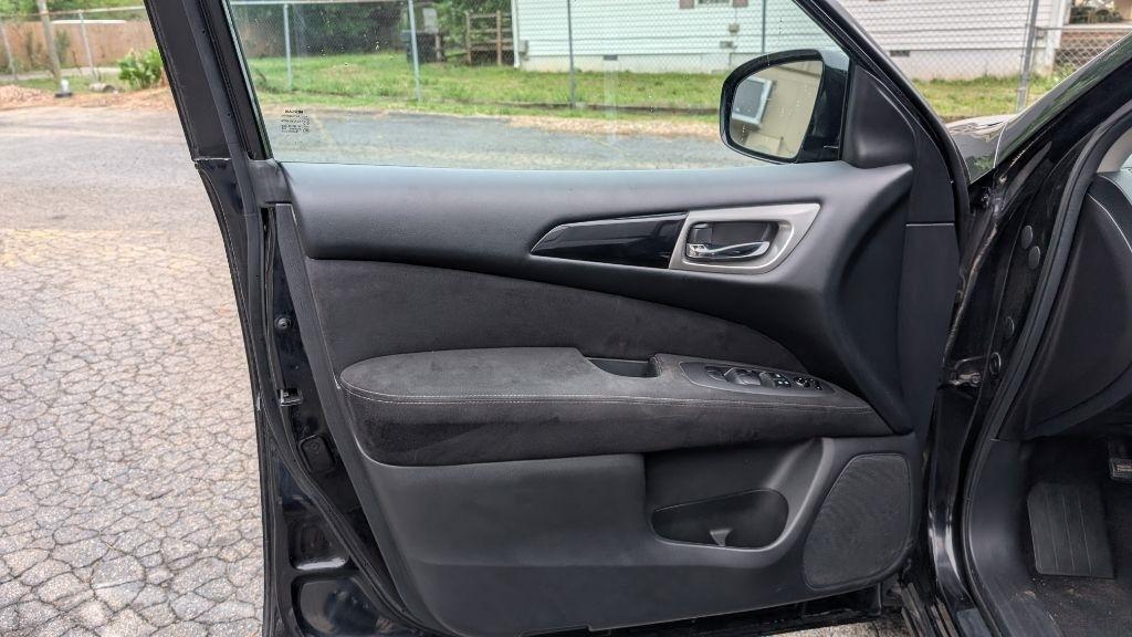 Nissan Pathfinder S 4WD 2015