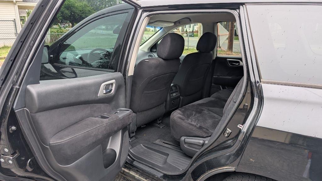 Nissan Pathfinder S 4WD 2015