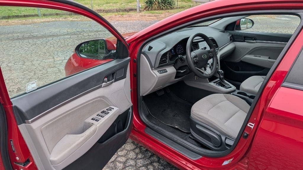 Hyundai Elantra Limited 2019