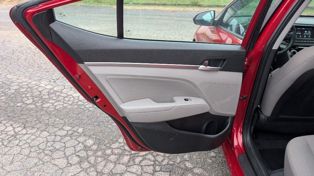 Hyundai Elantra Limited 2019