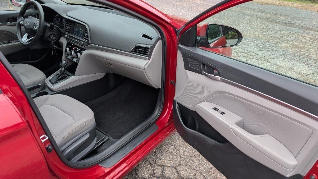 Hyundai Elantra Limited 2019