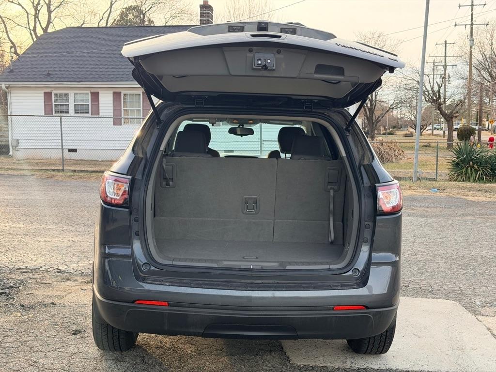 Chevrolet Traverse LS FWD w/PDC 2014