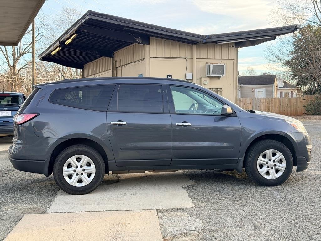 Chevrolet Traverse LS FWD w/PDC 2014