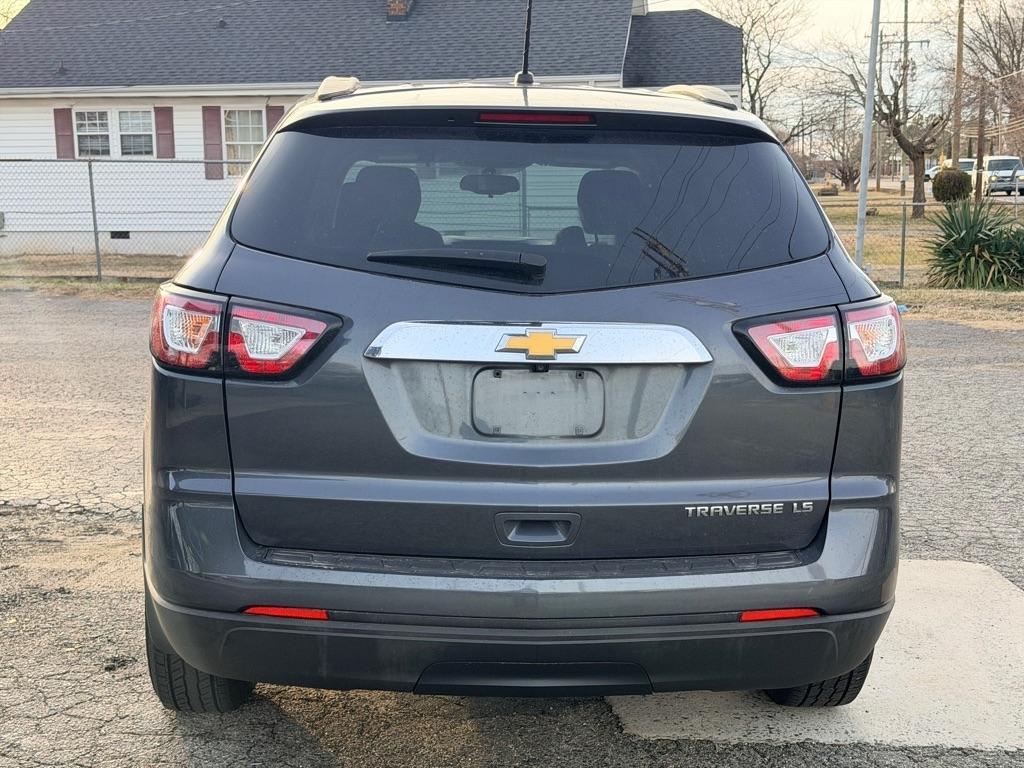 Chevrolet Traverse LS FWD w/PDC 2014