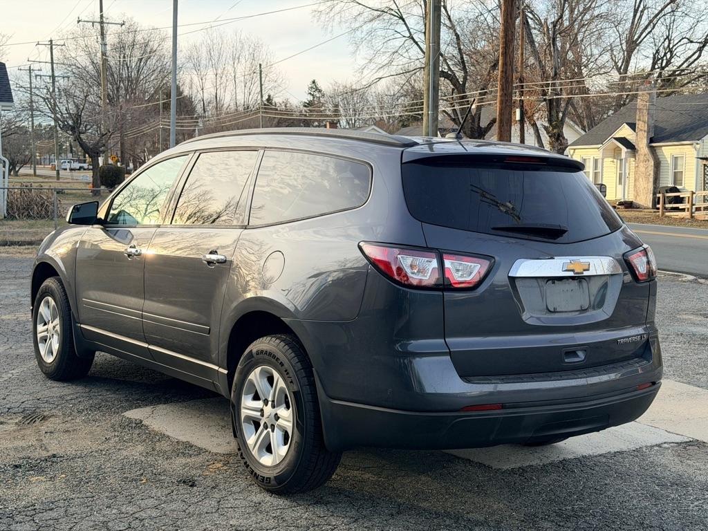 Chevrolet Traverse LS FWD w/PDC 2014