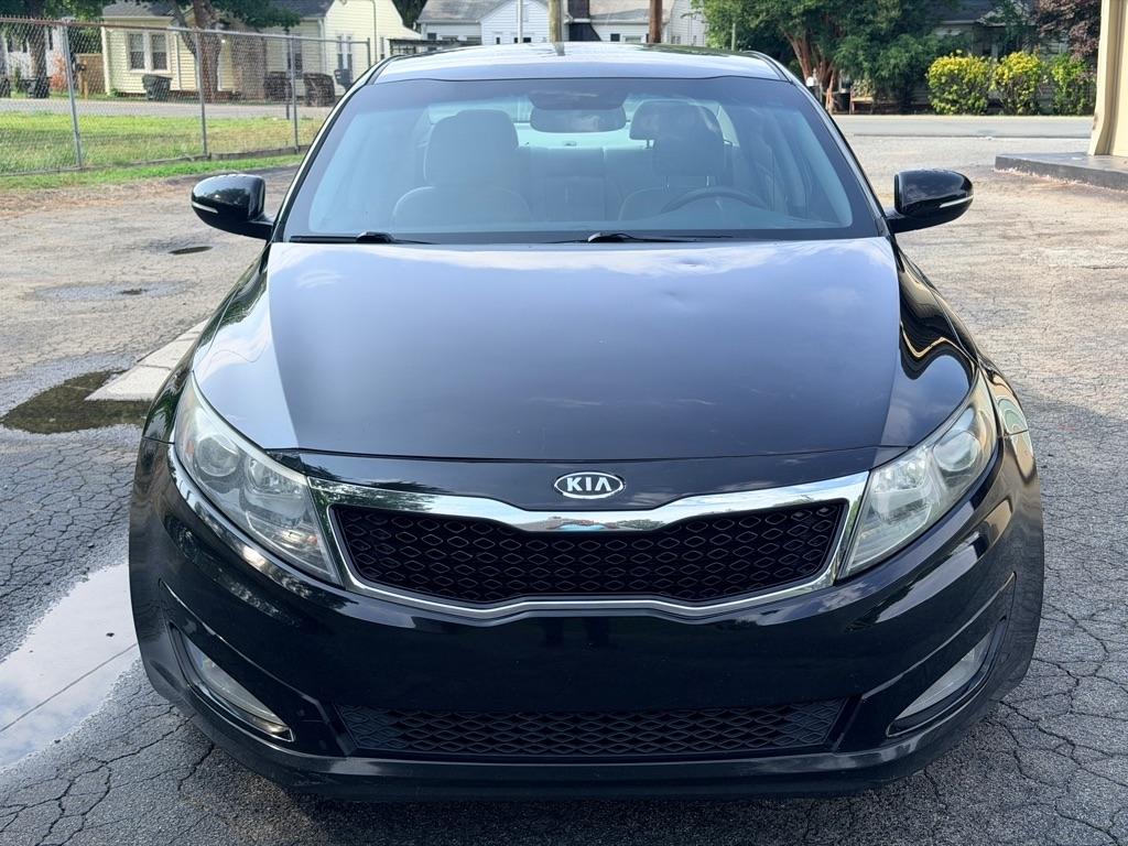 Kia Optima LX MT 2012