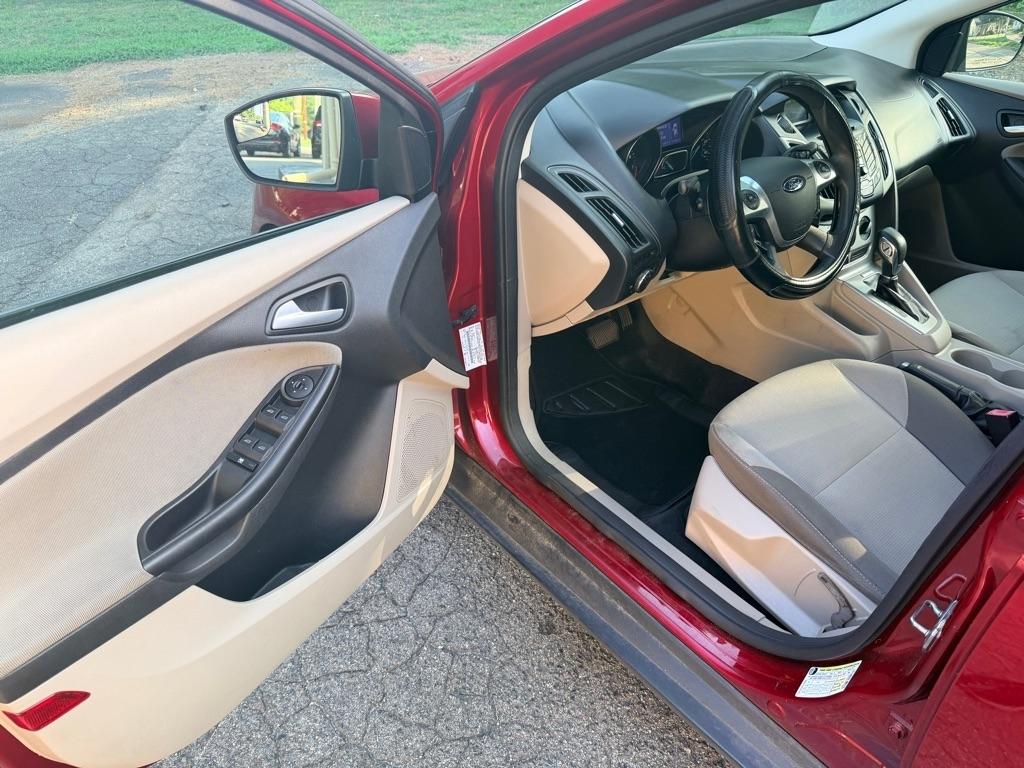 Ford Focus SE Hatch 2013