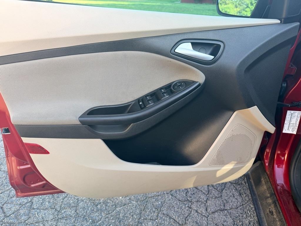 Ford Focus SE Hatch 2013