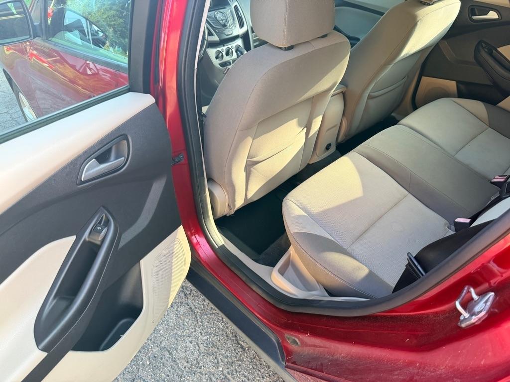 Ford Focus SE Hatch 2013