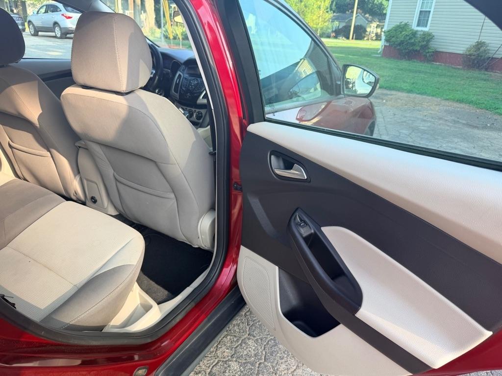 Ford Focus SE Hatch 2013