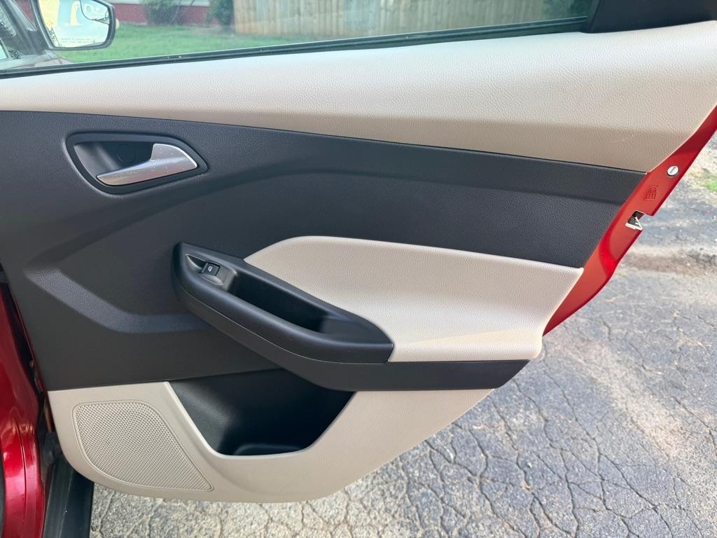 Ford Focus SE Hatch 2013