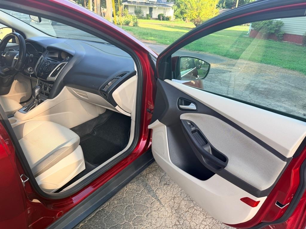 Ford Focus SE Hatch 2013