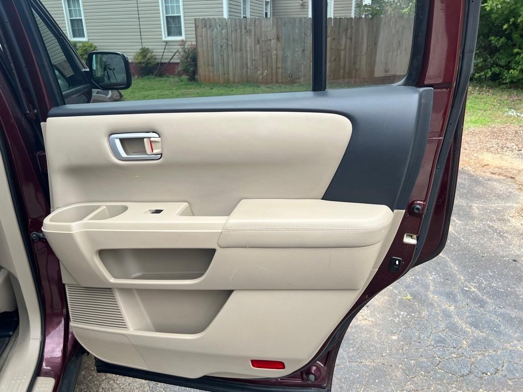 Honda Pilot EX-L 4WD 5-Spd AT with Navigation 2013