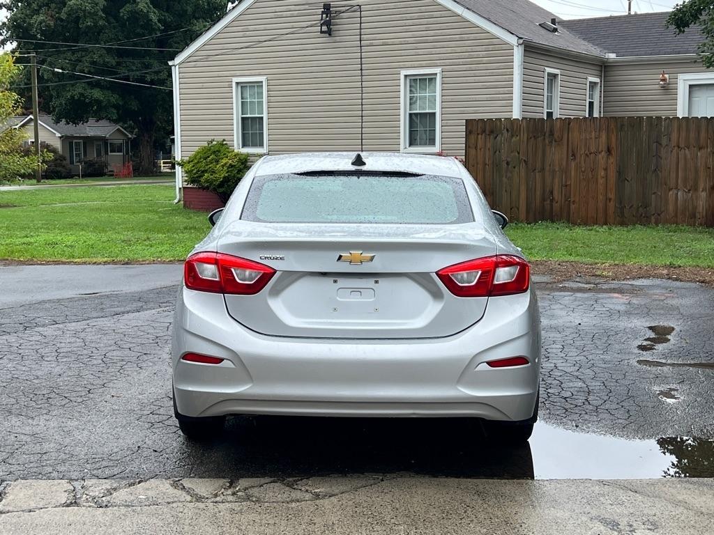 Chevrolet Cruze LS Auto 2017