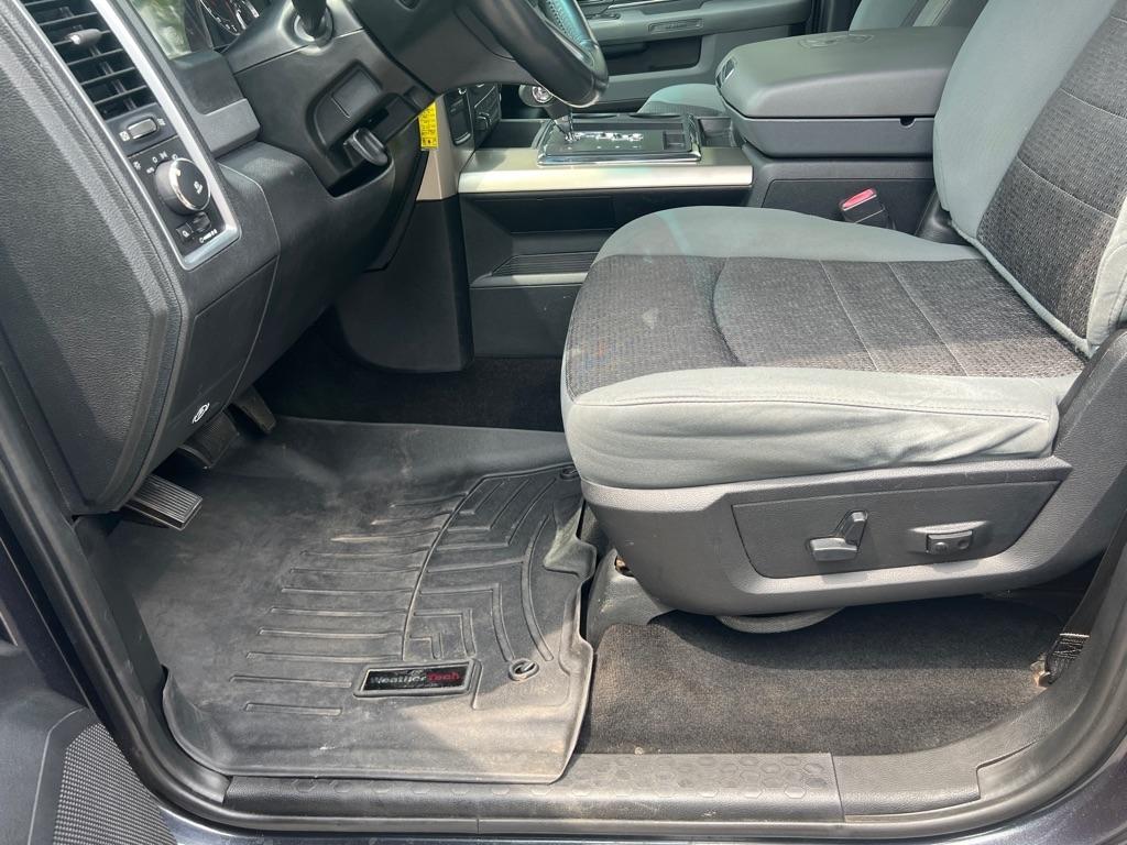 RAM 1500 SLT Crew Cab SWB 4WD 2013