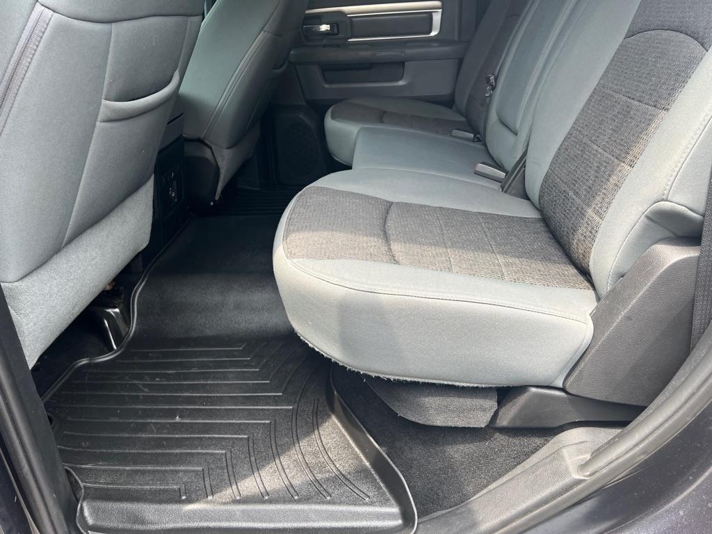 RAM 1500 SLT Crew Cab SWB 4WD 2013