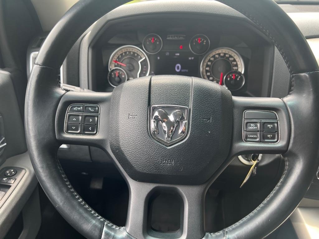 RAM 1500 SLT Crew Cab SWB 4WD 2013