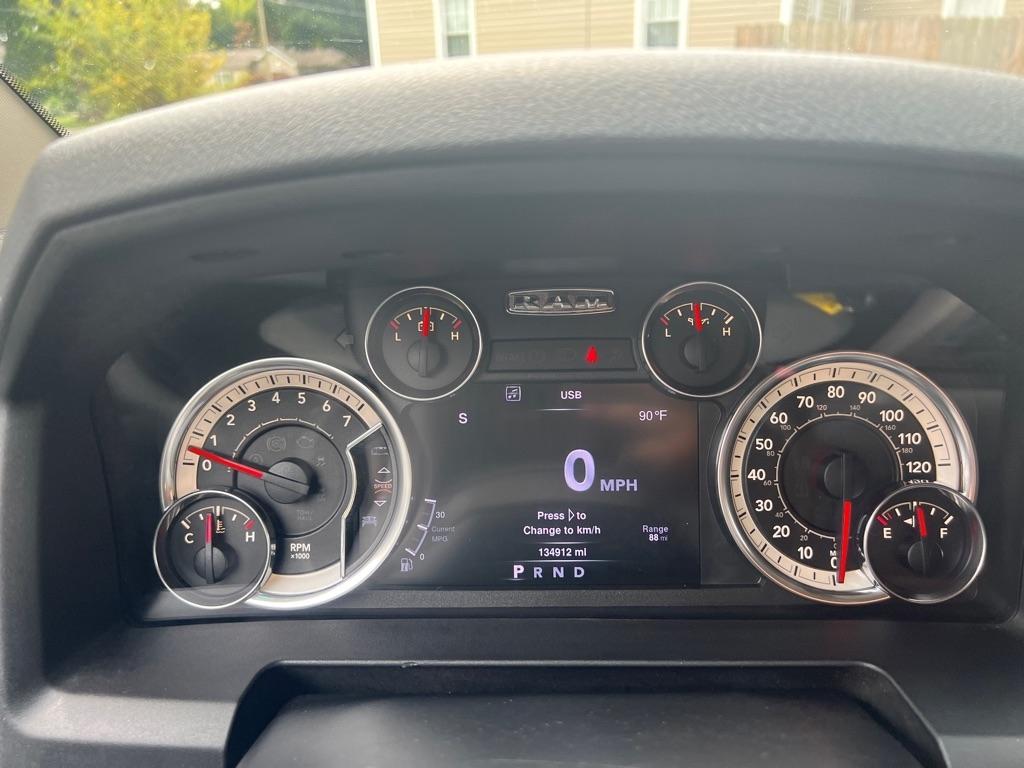RAM 1500 SLT Crew Cab SWB 4WD 2013