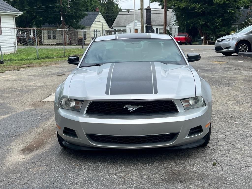 Ford Mustang V6 Coupe 2012