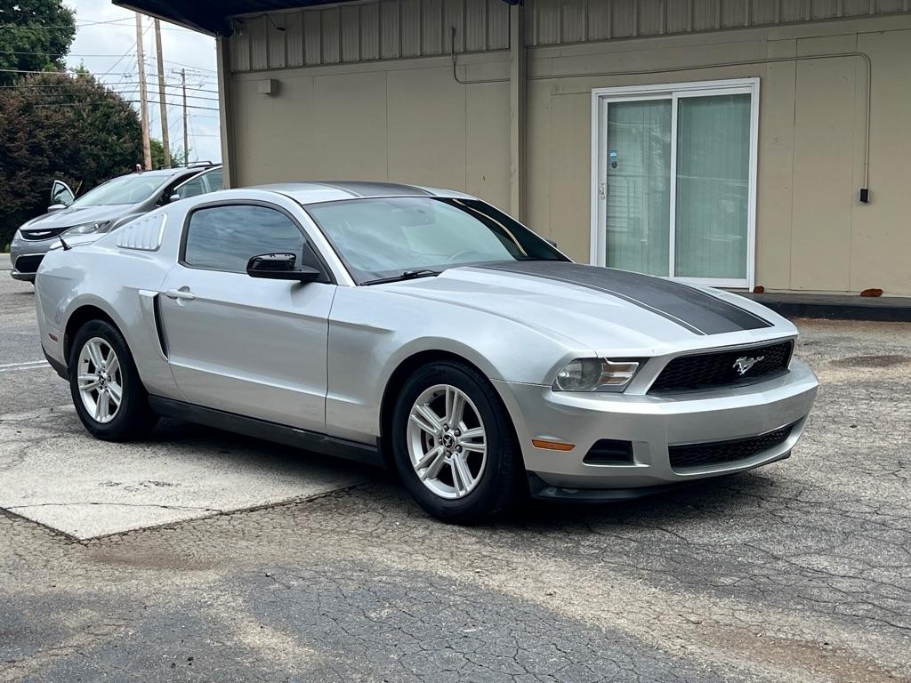 Ford Mustang V6 Coupe 2012