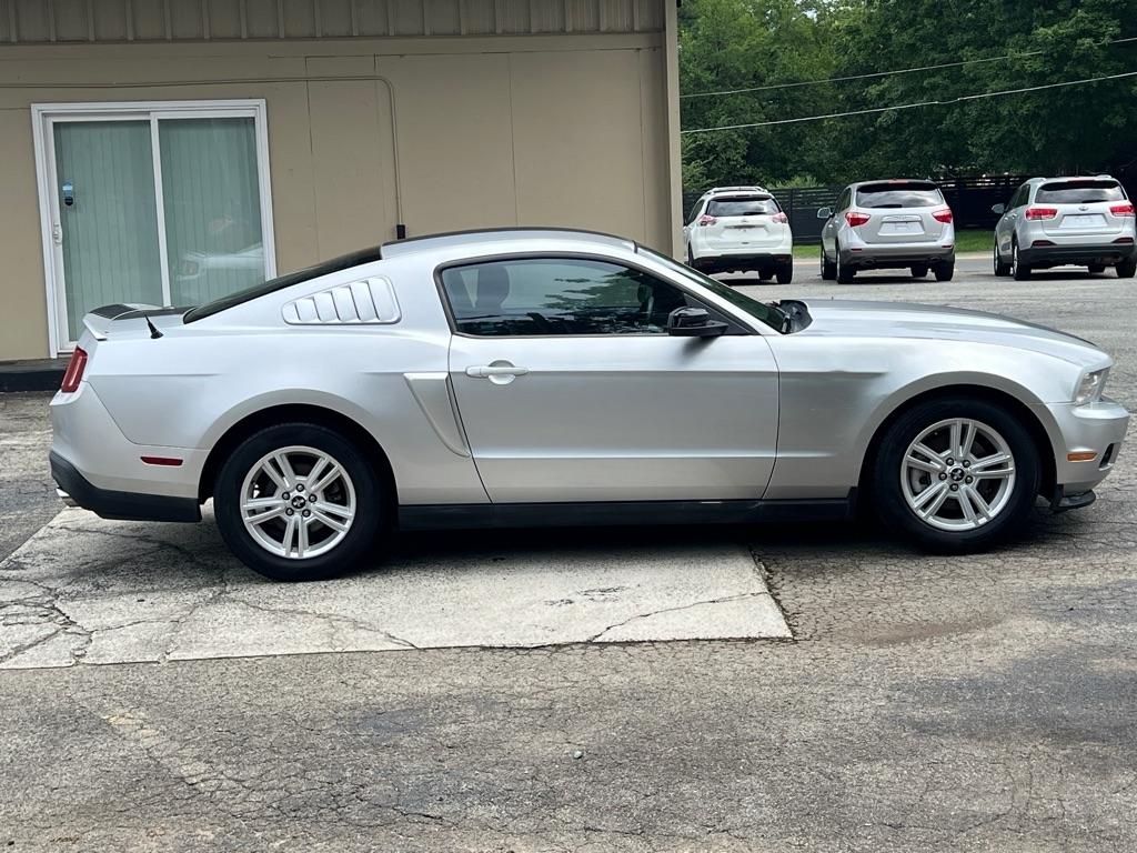 Ford Mustang V6 Coupe 2012