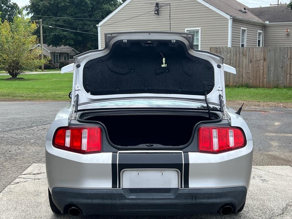 Ford Mustang V6 Coupe 2012