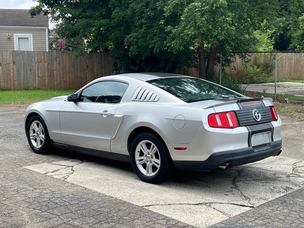 Ford Mustang V6 Coupe 2012