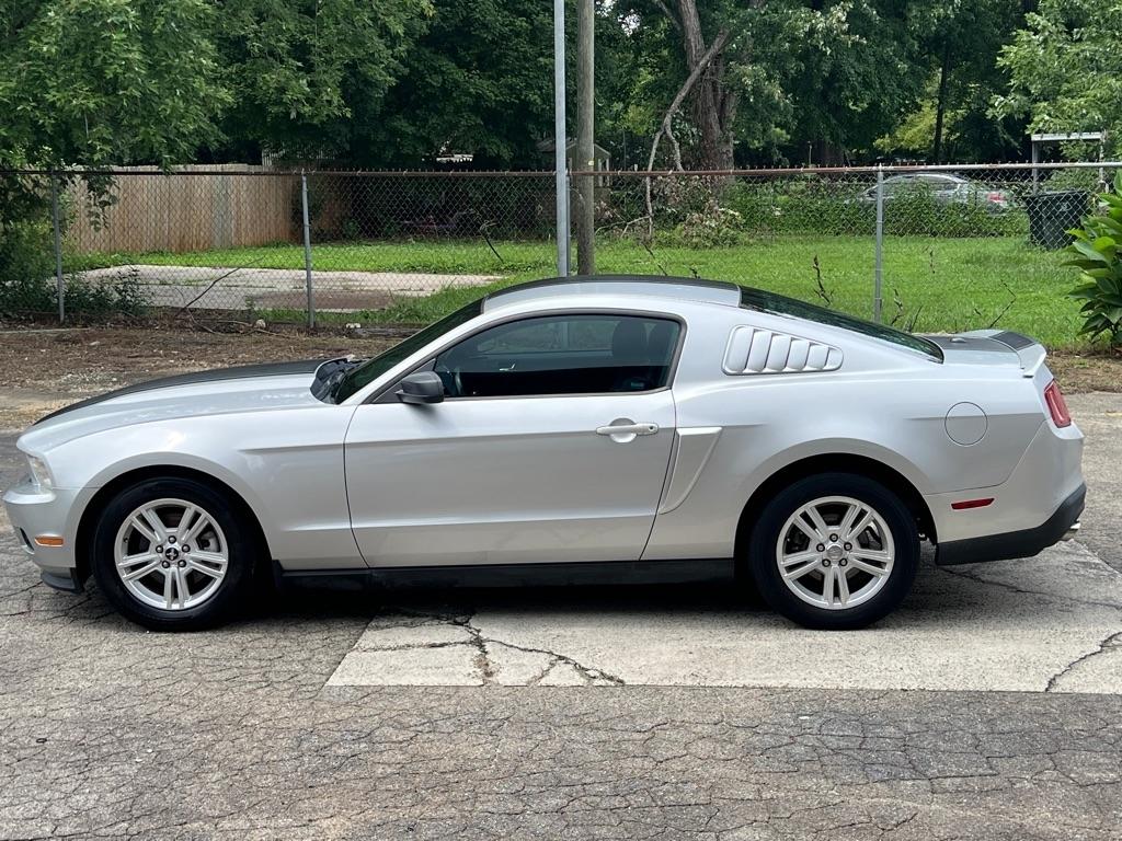 Ford Mustang V6 Coupe 2012