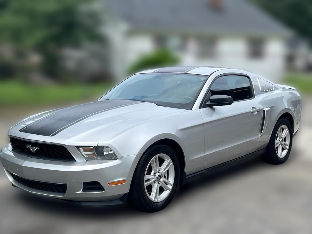 2012 Ford Mustang V6 Coupe