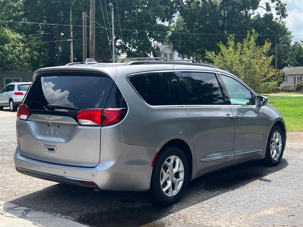 Chrysler Pacifica Touring-L 2017