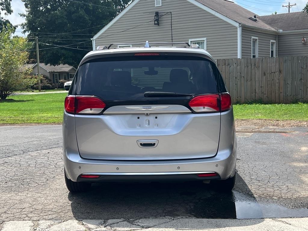 Chrysler Pacifica Touring-L 2017