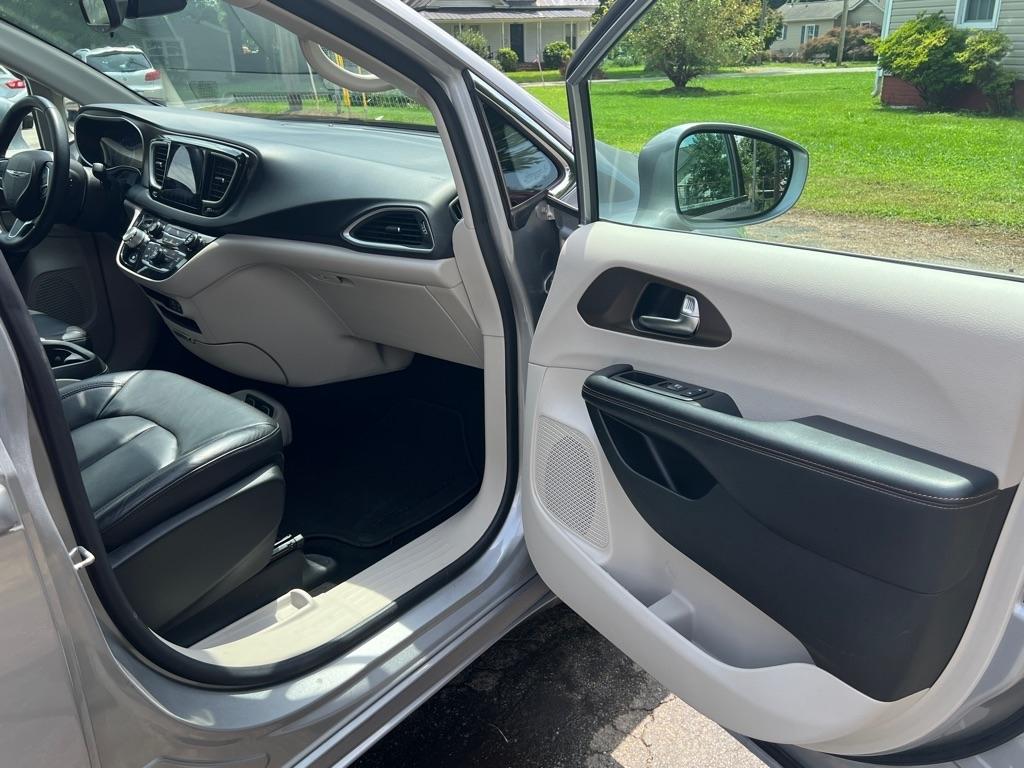 Chrysler Pacifica Touring-L 2017