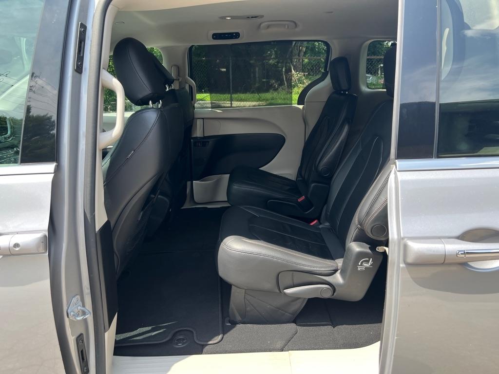 Chrysler Pacifica Touring-L 2017