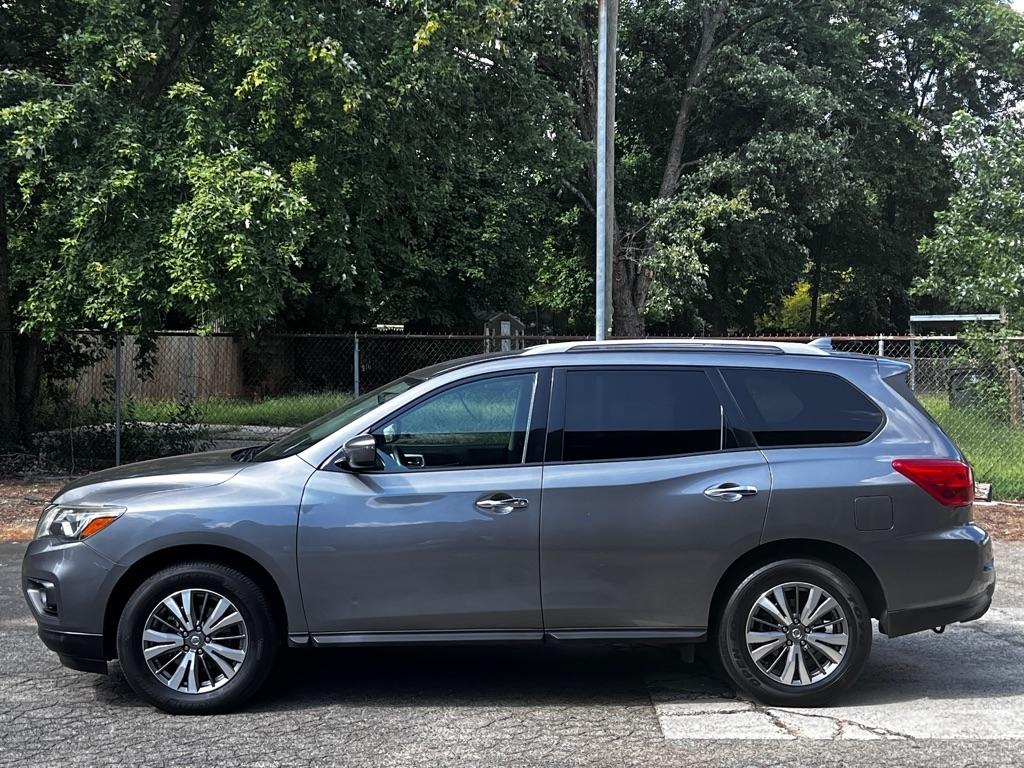 Nissan Pathfinder SV 4WD 2020