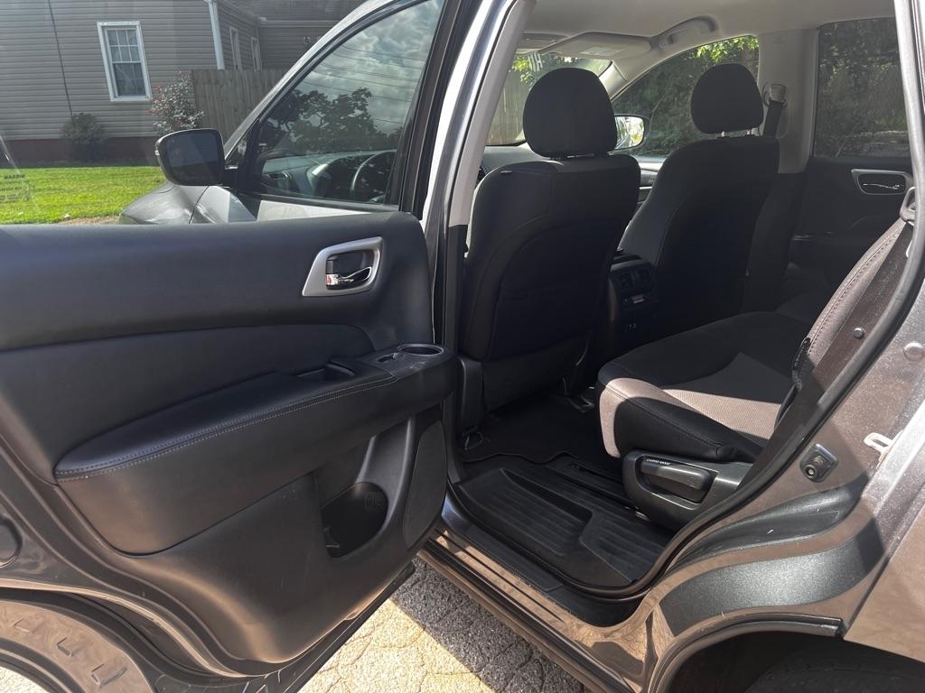 Nissan Pathfinder SV 4WD 2020