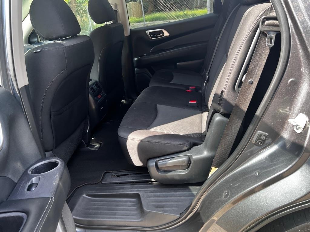 Nissan Pathfinder SV 4WD 2020
