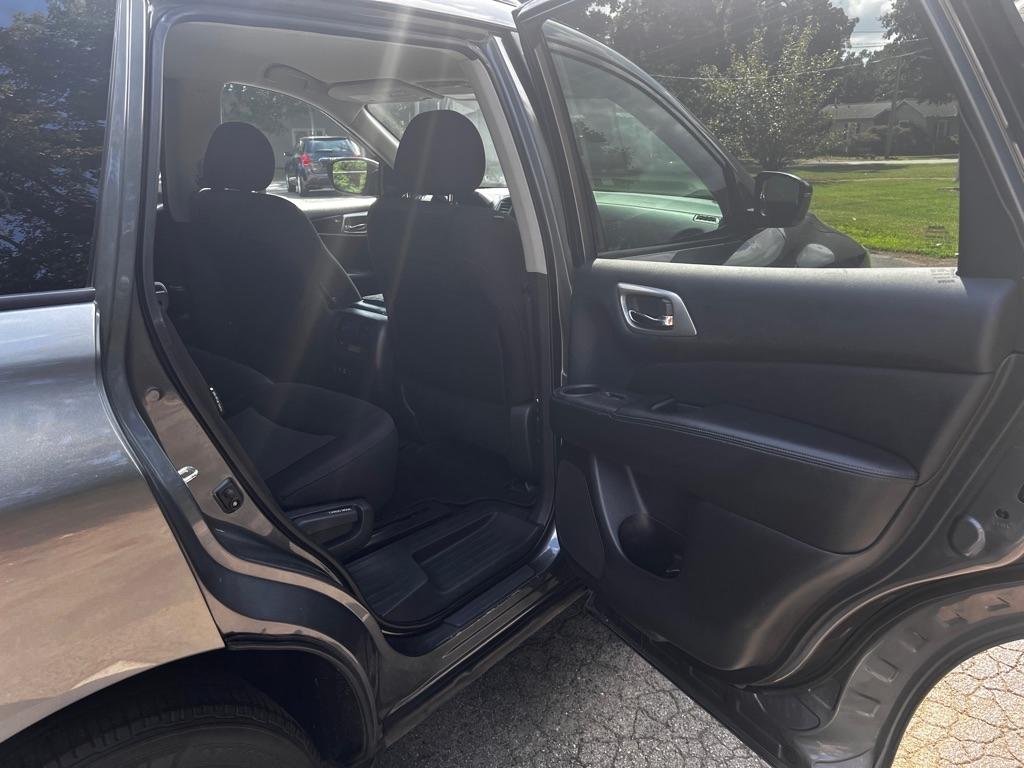 Nissan Pathfinder SV 4WD 2020