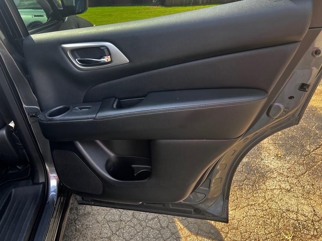 Nissan Pathfinder SV 4WD 2020