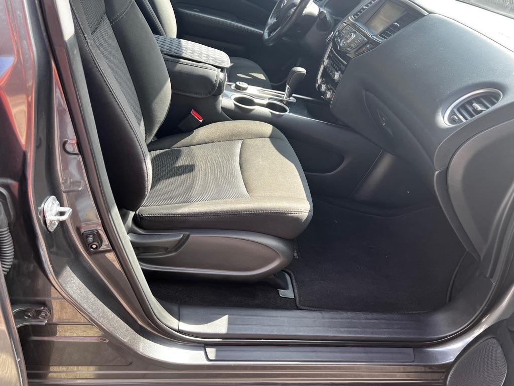 Nissan Pathfinder SV 4WD 2020