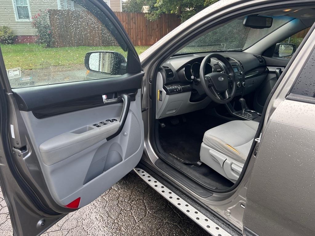 Kia Sorento LX 2WD 2012