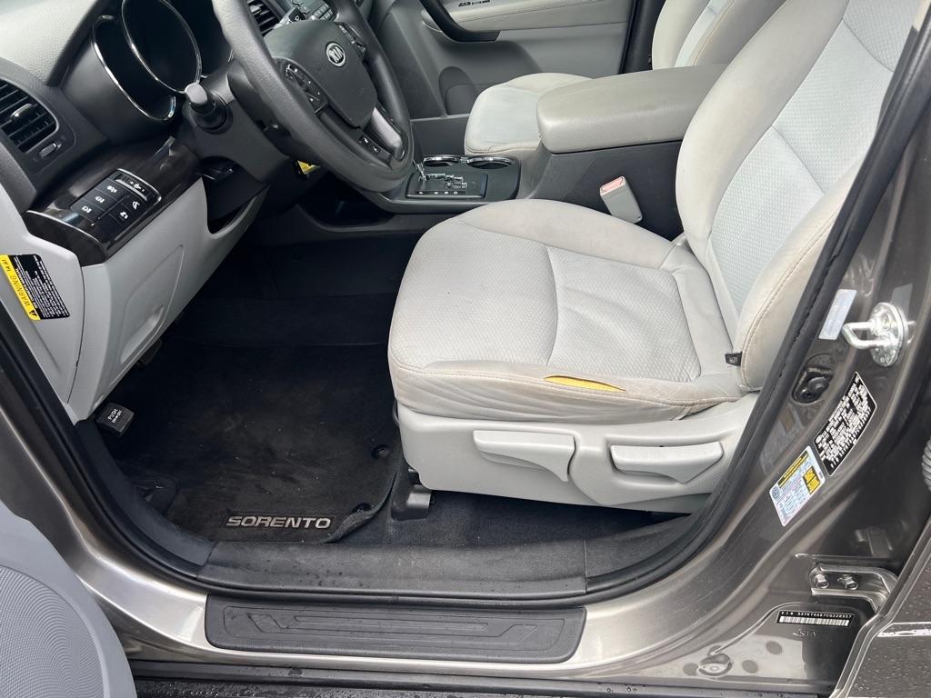 Kia Sorento LX 2WD 2012