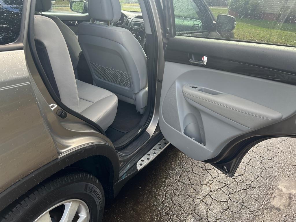 Kia Sorento LX 2WD 2012