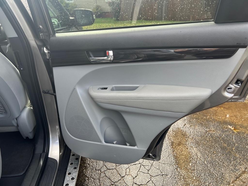 Kia Sorento LX 2WD 2012