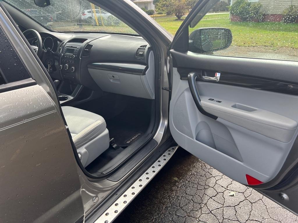 Kia Sorento LX 2WD 2012